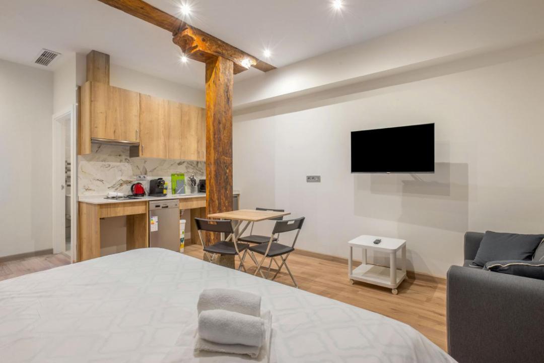 1 Bedroom 1 Bathroom Furnished - Justicia - Cozy - Mintystay Madrid Exterior foto